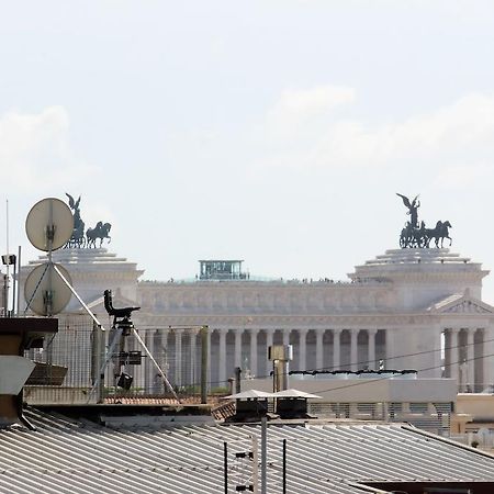 Crispi Luxury Apartments - My Extra Home Rome Ruang foto